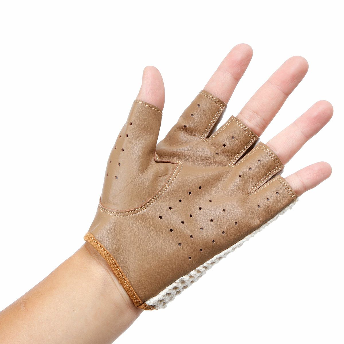 OMP Racing｜タツィオ グローブ｜ハーフ｜ブラウン×アイボリー｜モデル着用