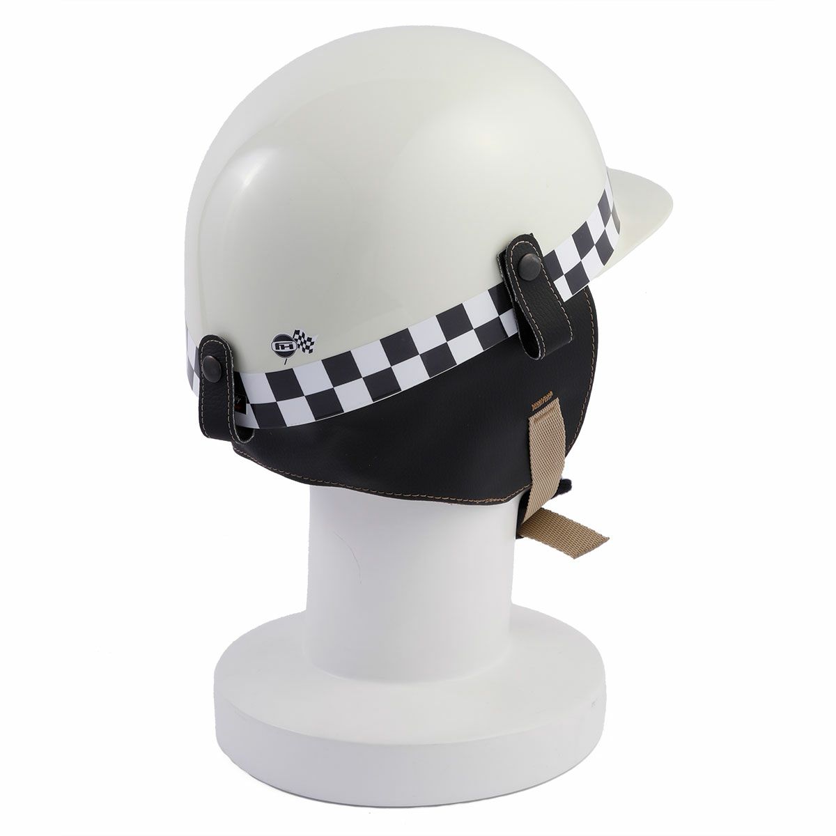 Fashion Helmet｜クラシカル ヘルメット｜チェッカーフラッグ×ベージュ｜着用