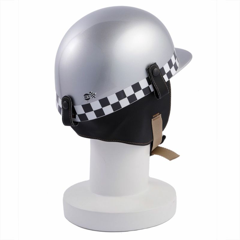 Fashion Helmet｜クラシカル ヘルメット｜チェッカーフラッグ×シルバー｜着用