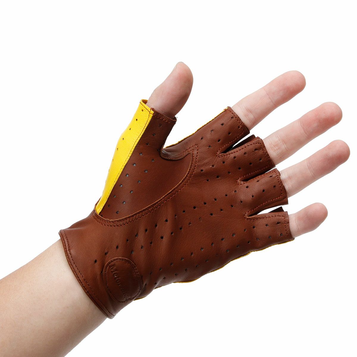 Motorimoda｜ビコローレ ドライビンググローブ｜ハーフ｜イエロー×コニャック｜モデル着用