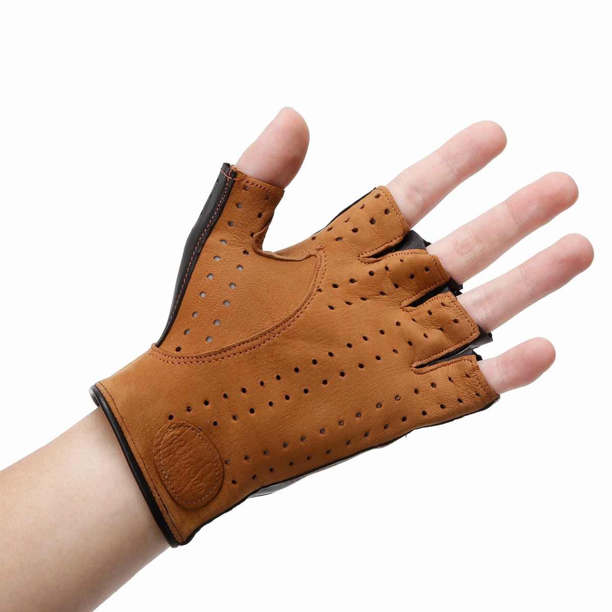 Motorimoda｜ビ・マティエール ドライビンググローブ｜ハーフ｜ブラック×ブラウン｜モデル着用