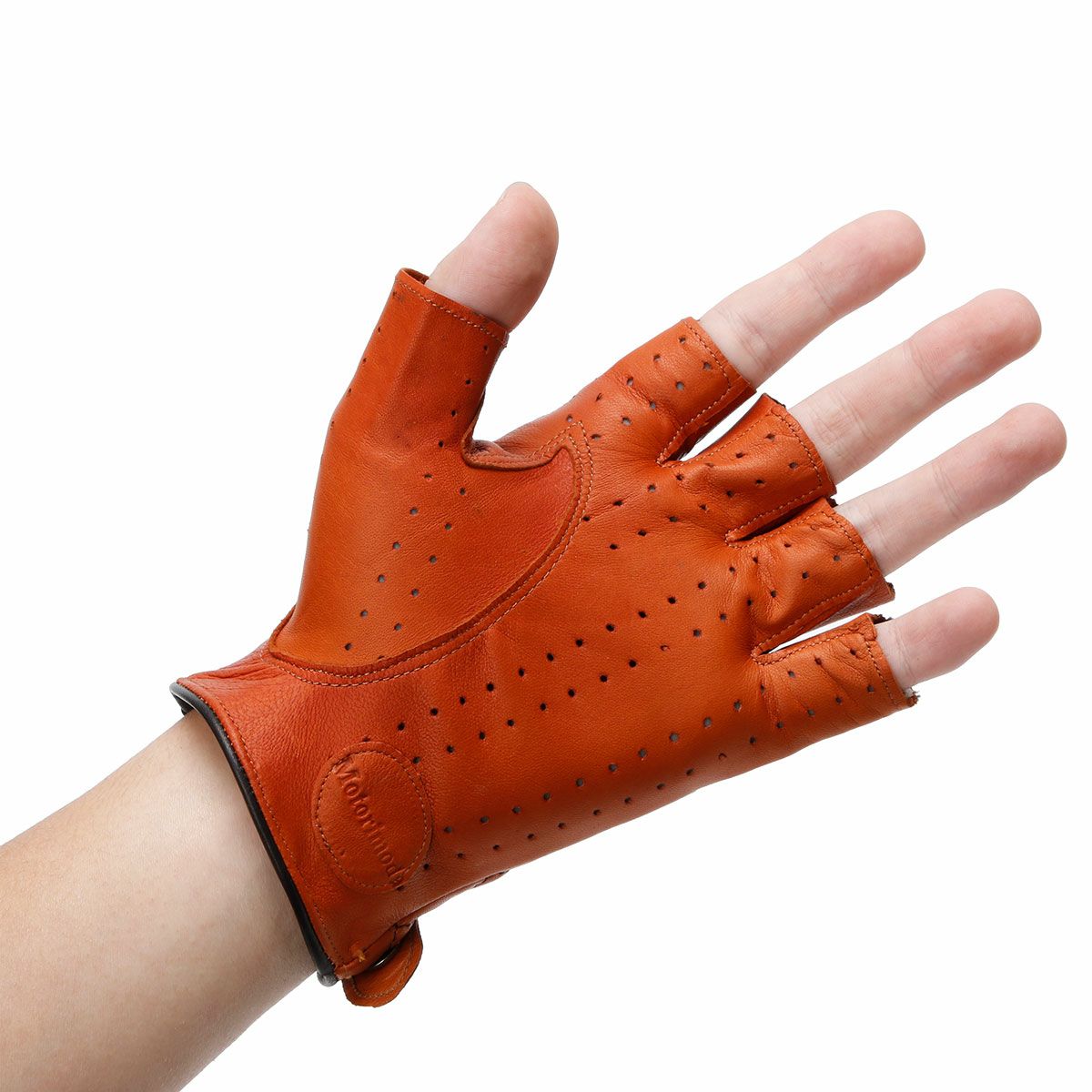  Motorimoda｜ビ・マトラッセ ドライビンググローブ｜ハーフ｜ブラウン×ブラック｜モデル着用