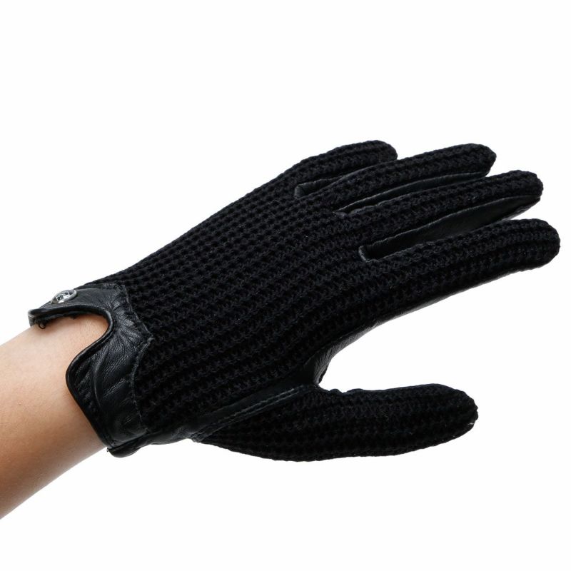 AUTODROMO｜ストリングバック・ドライビング・グローブ｜ロング｜ブラックAUTODROMO｜ストリングバック・ドライビング・グローブ｜ブラック｜モデル着用