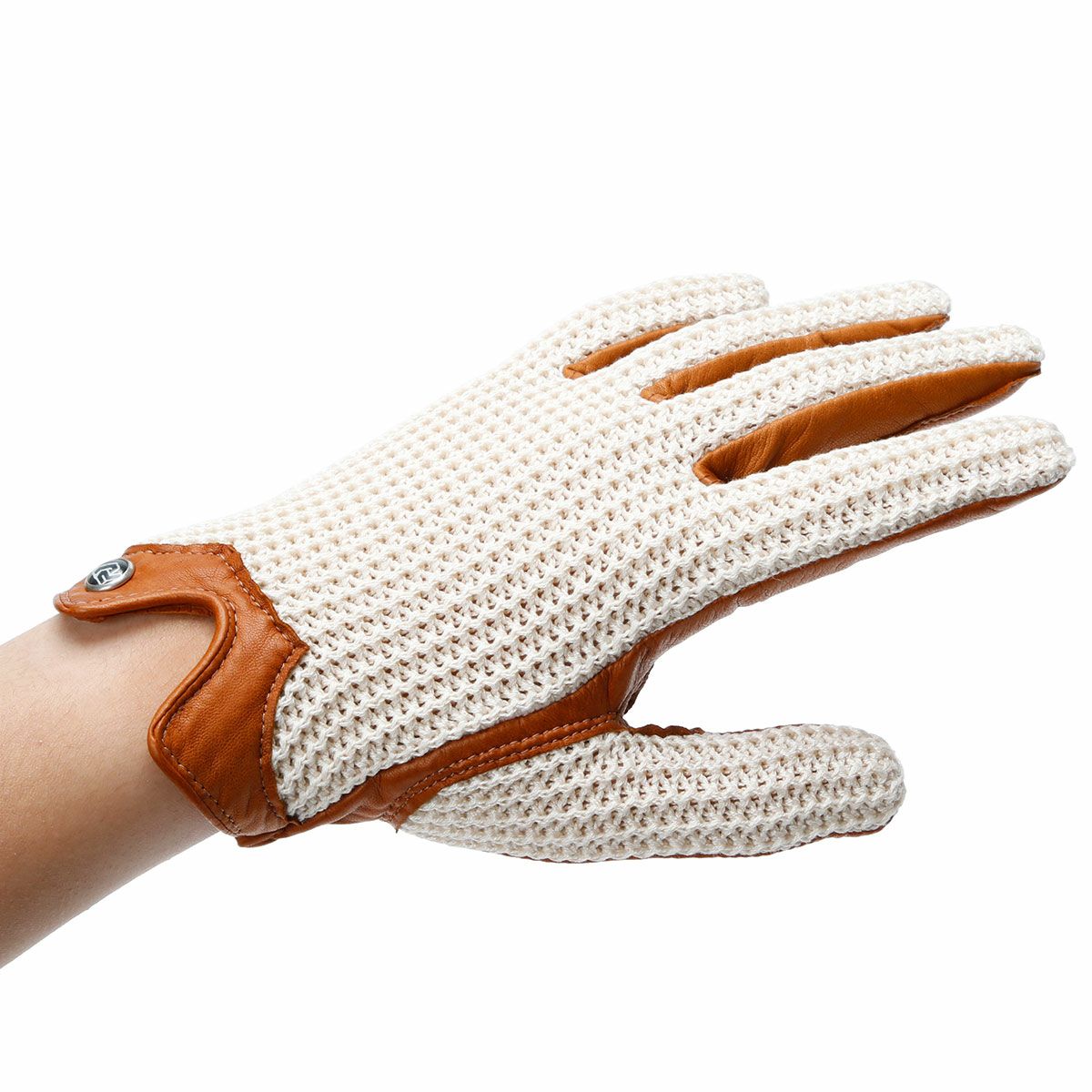 AUTODROMO｜ストリングバック・ドライビング・グローブ｜ロング｜コニャック｜モデル着用