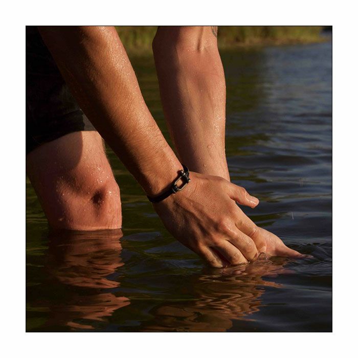 MOHA｜ケラマス （メンズ）｜アクセサリー｜KERAMAS｜モデル着用