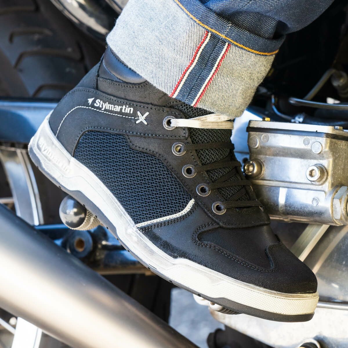 Stylmartin｜アトム｜スニーカータイプ｜ブラック｜モデル着用