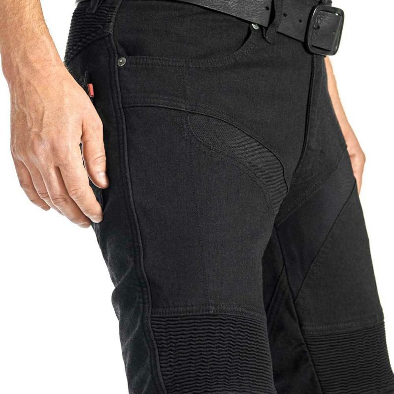 PANDO MOTO｜カールド ケヴ 01｜デニム｜ブラック｜モデル着用