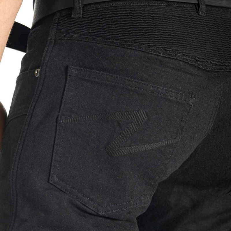 PANDO MOTO｜カールド ケヴ 01｜デニム｜ブラック｜モデル着用