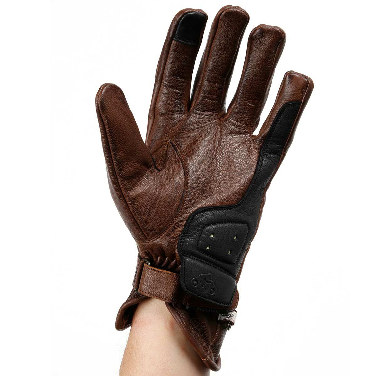 helstons｜コンドル グローブ｜3シーズン｜キャメル×ブラック｜モデル着用