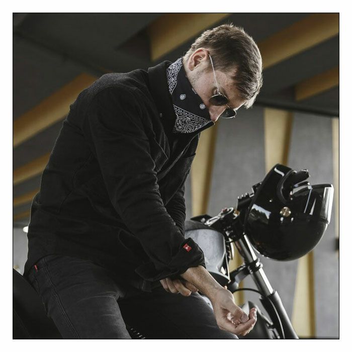 PANDO MOTO｜カポ コア 01｜ファブリック｜ブラック｜モデル着用