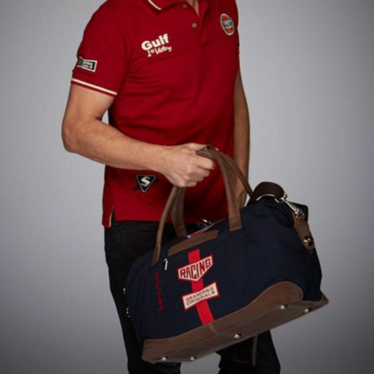 GULF｜ディレイニー トラベル バッグ ミディアム｜ボストンバッグ｜ネイビー｜モデル着用