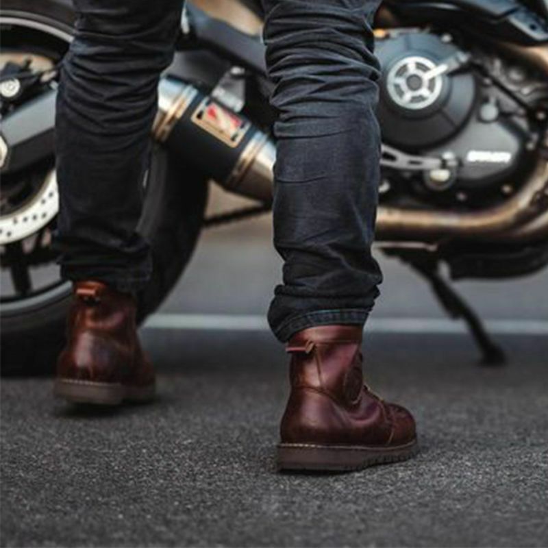 John Doe｜デイトナ XTM ブーツ｜ブーツタイプ｜ブラウン｜モデル着用