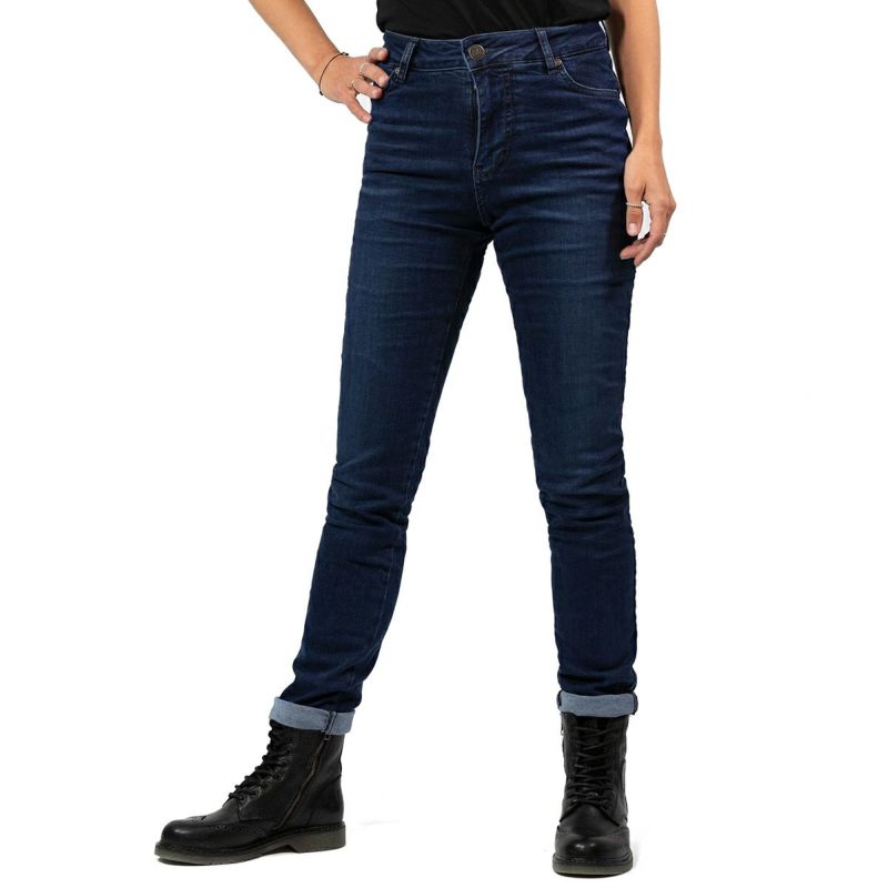 John Doe｜ベティハイ XTM ジーンズ ウーマン｜デニム｜ダークブルー｜モデル着用