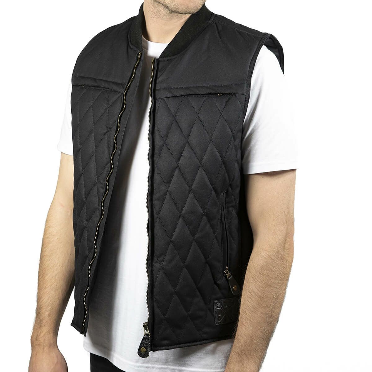 John Doe｜ローライダー ワックスベスト｜ベスト｜ブラック｜モデル着用