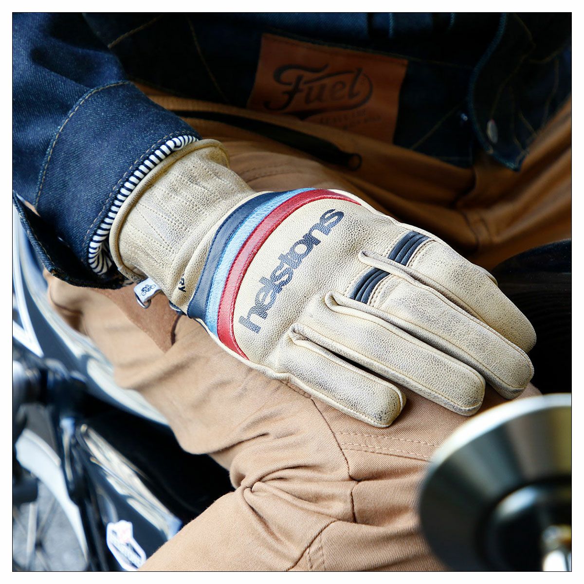 helstons｜モーラ グローブ｜3シーズン｜ベージュ｜モデル着用