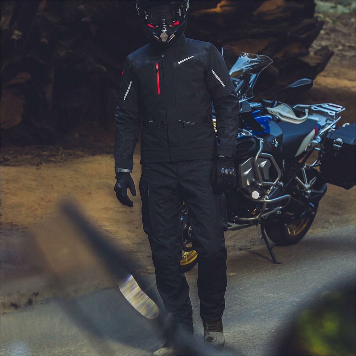 SPIDI｜ミッション-T シールド ジャケット｜ファブリック｜ブラック｜モデル着用