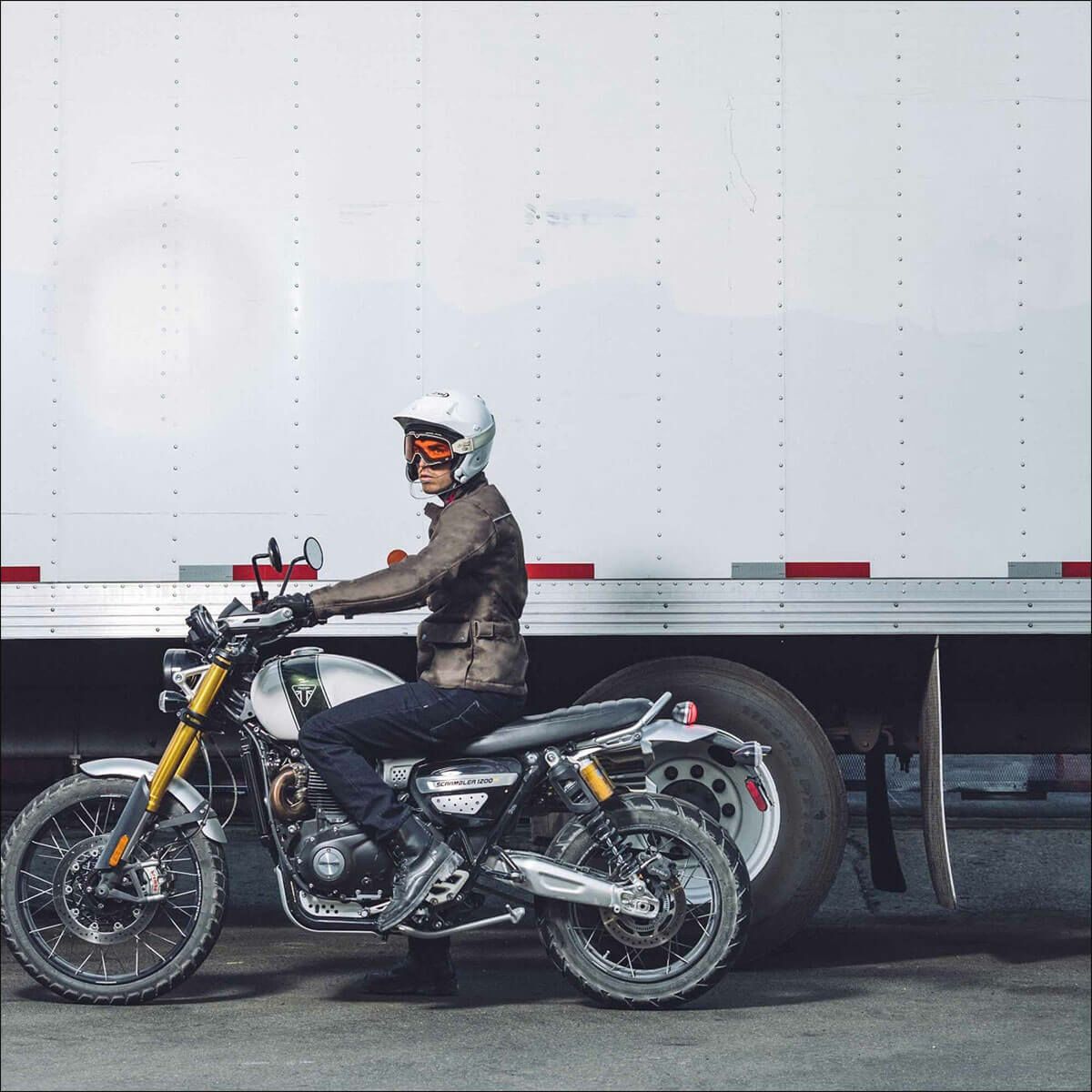 SPIDI｜オリジナル エンデューロ ジャケット｜ファブリック｜コーヒー｜モデル着用