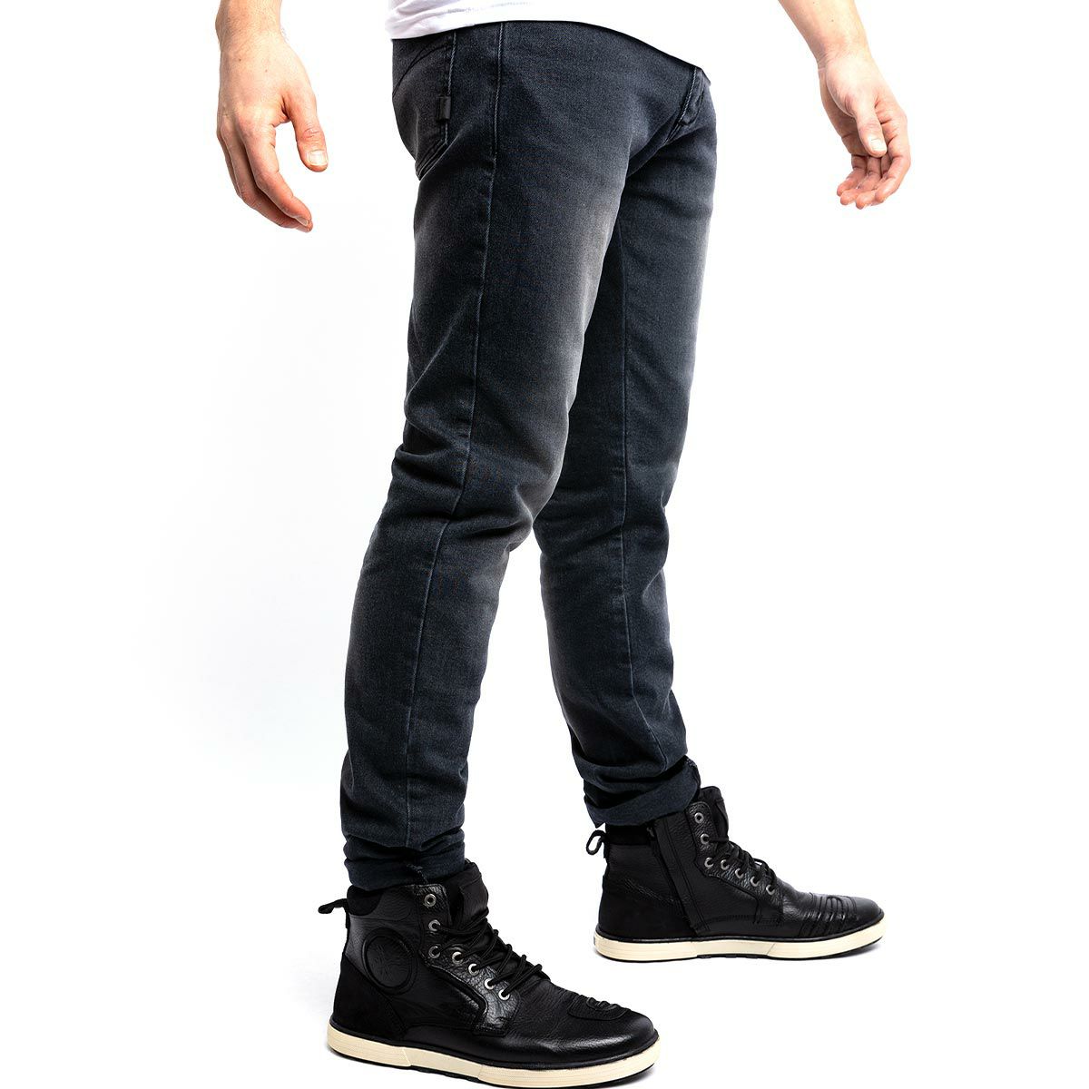 John Doe｜テイラー モノ XTM ジーンズ｜デニム｜ブラックユーズド｜モデル着用