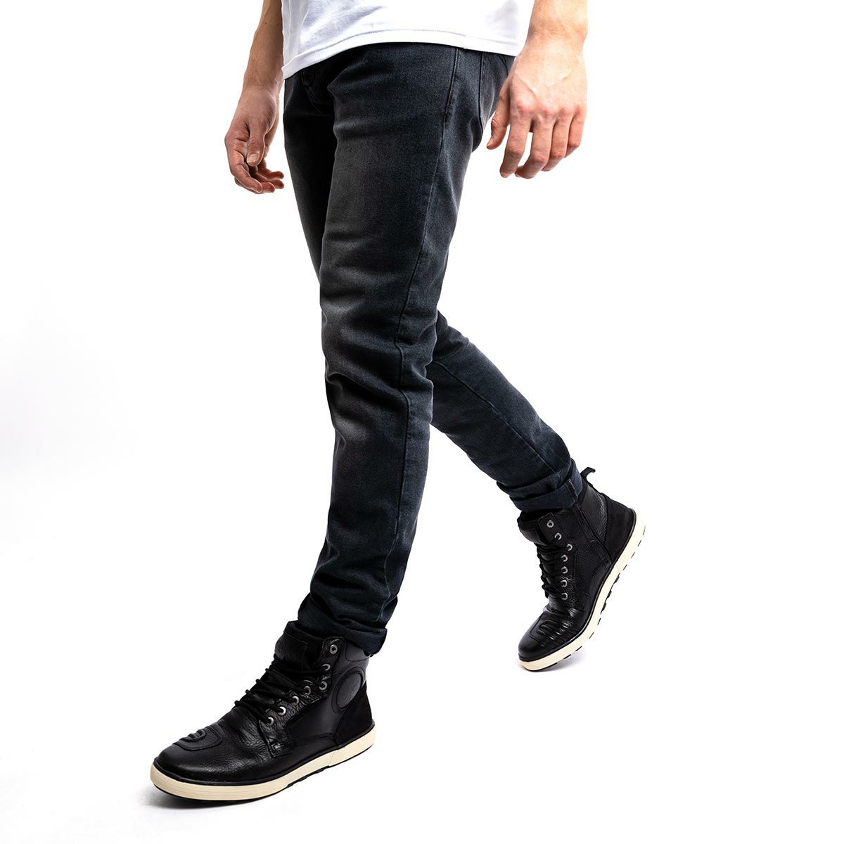 John Doe｜テイラー モノ XTM ジーンズ｜デニム｜ブラックユーズド｜モデル着用