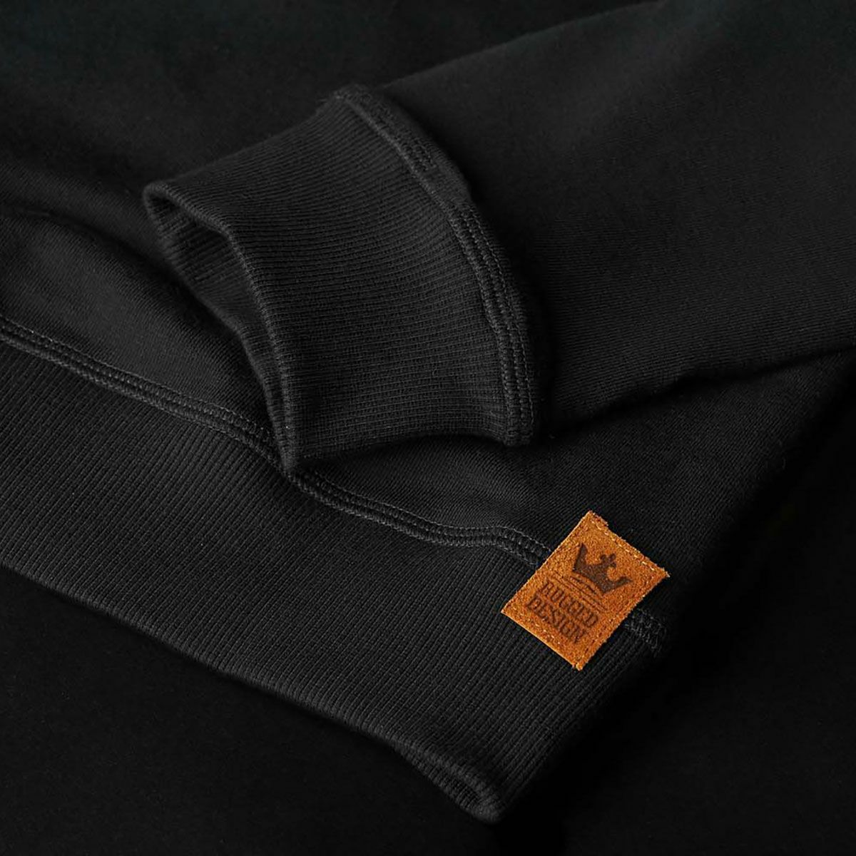 PANDO MOTO｜ジョン ドント ダイ スウェットシャツ｜ブラック｜モデル着用