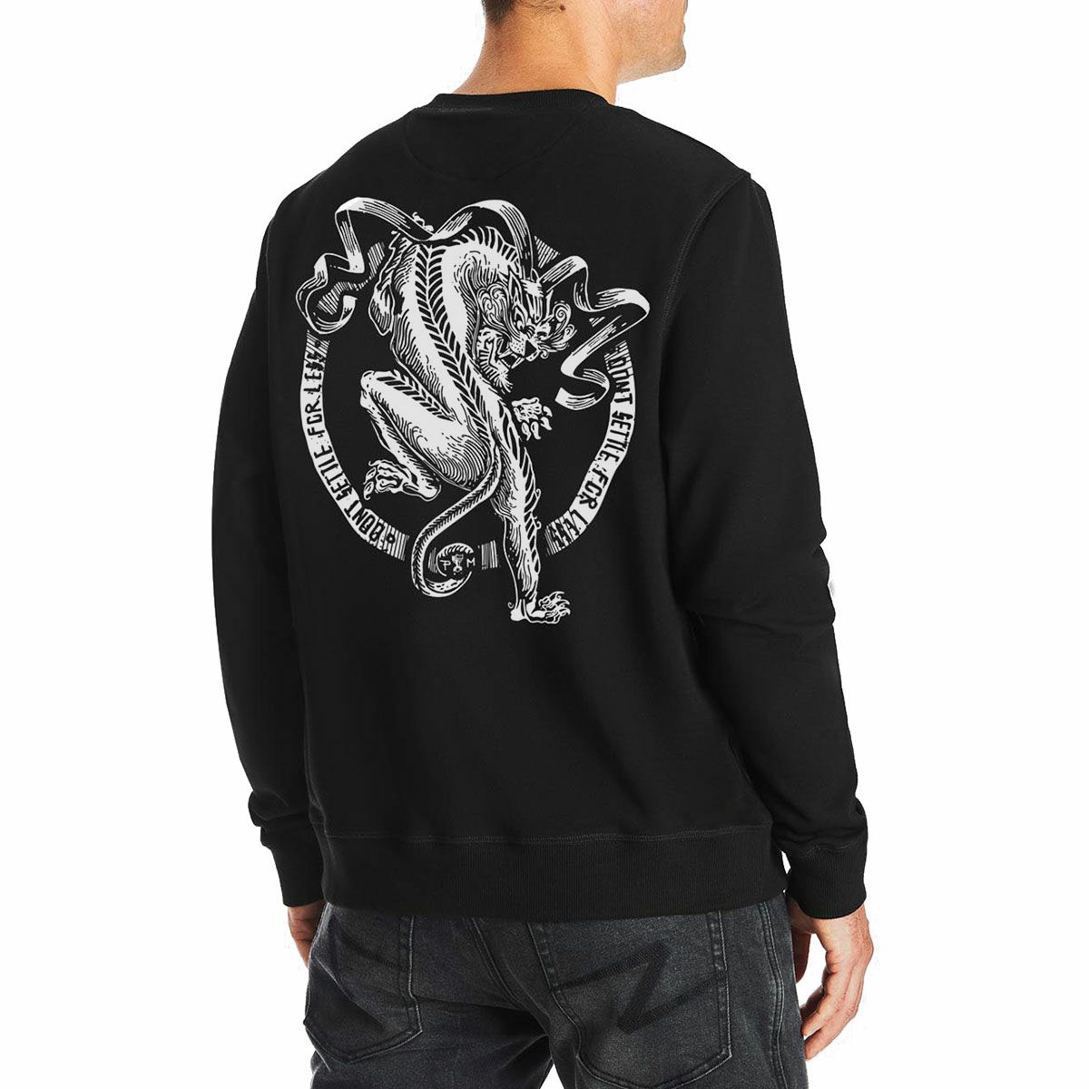 PANDO MOTO｜ジョン タイガー 01 スウェットシャツ｜ブラック｜モデル着用