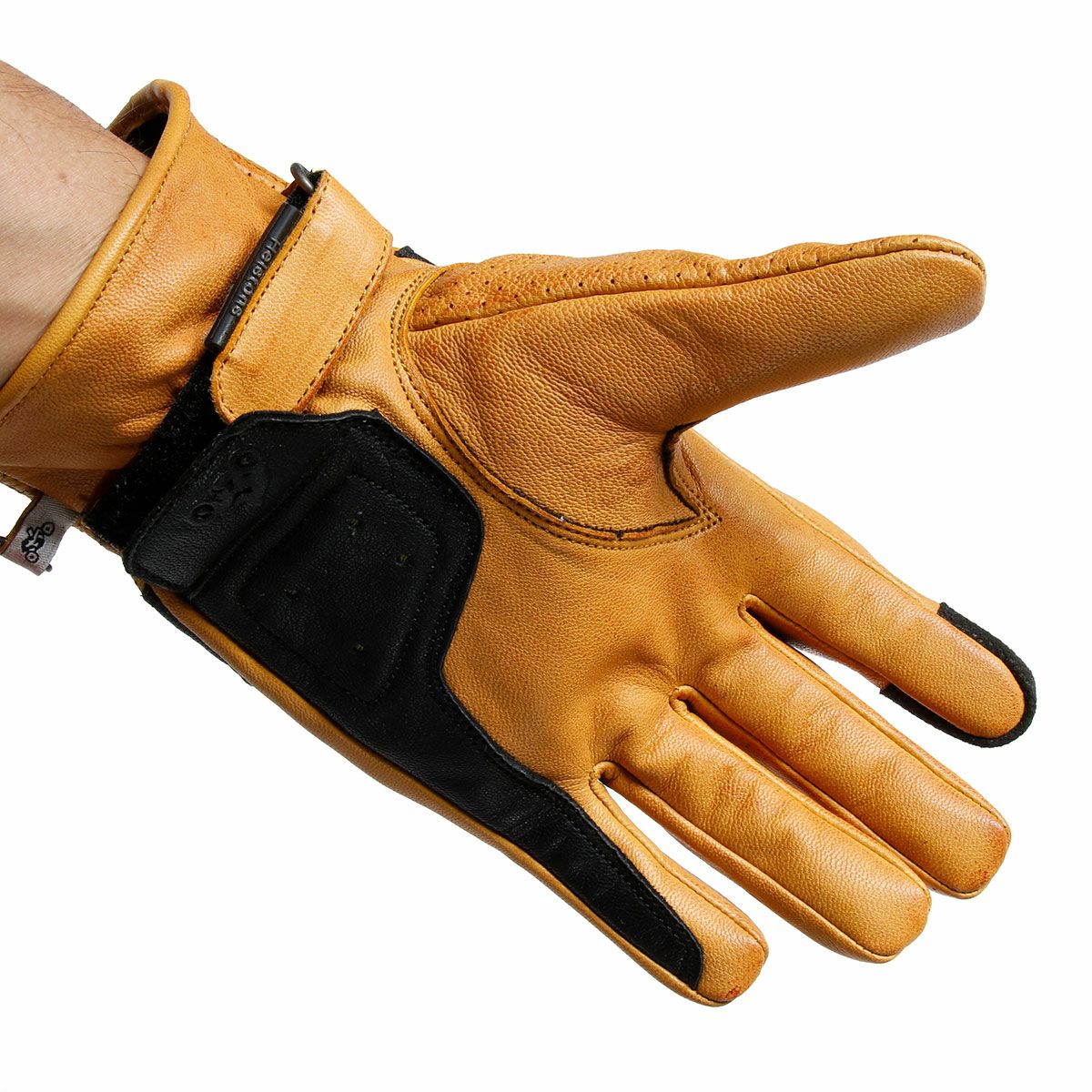 helstons｜モーラ エア グローブ｜サマー｜ゴールド｜モデル着用