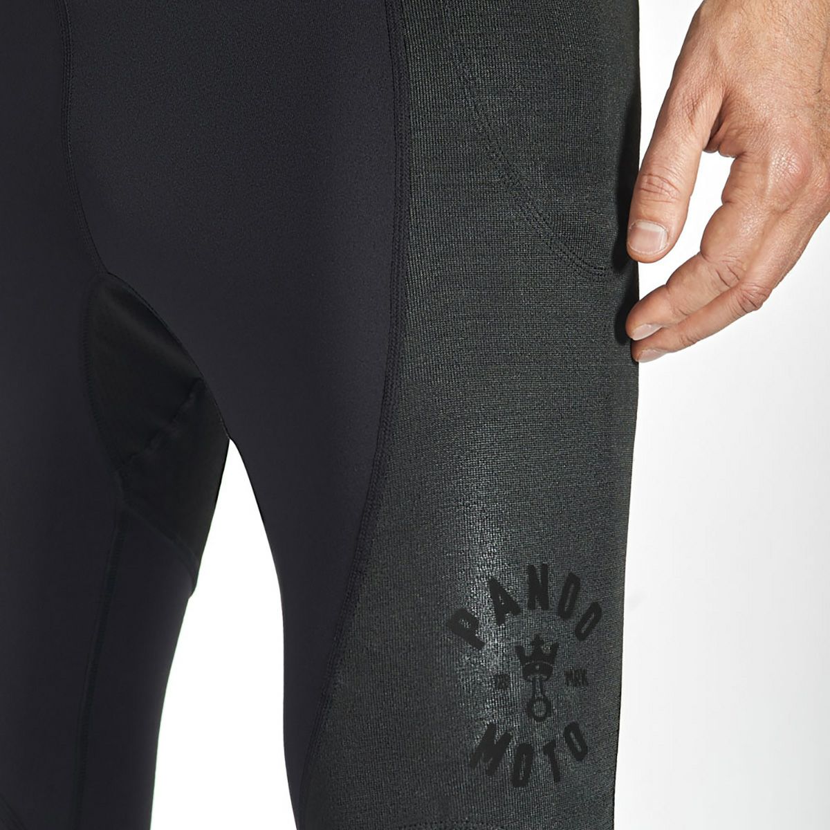 PANDO MOTO｜スキン UH 02｜アンダーウェア｜モデル着用