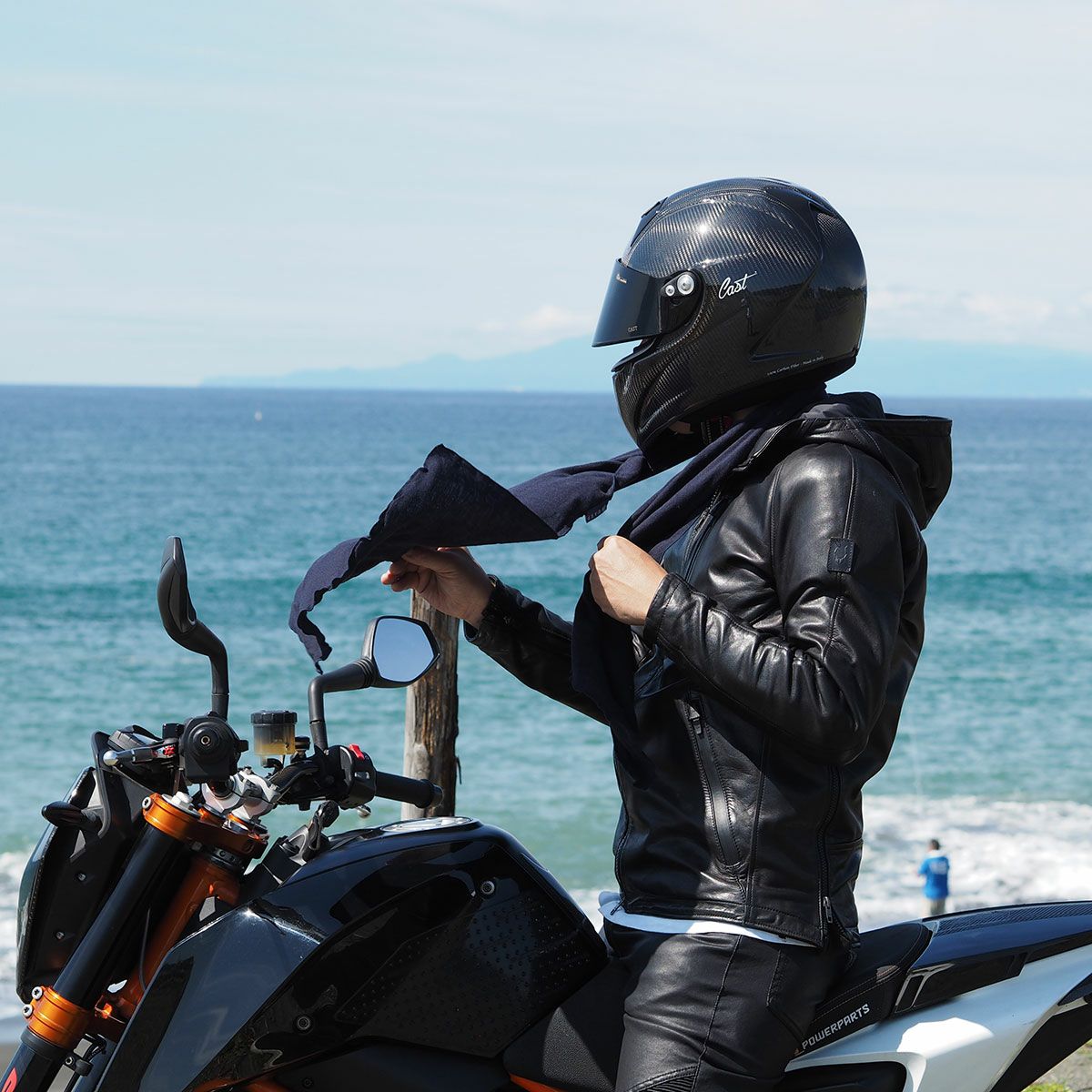 WARP｜ガーゼスカーフタオル｜その他雑貨｜ネイビー｜モデル着用