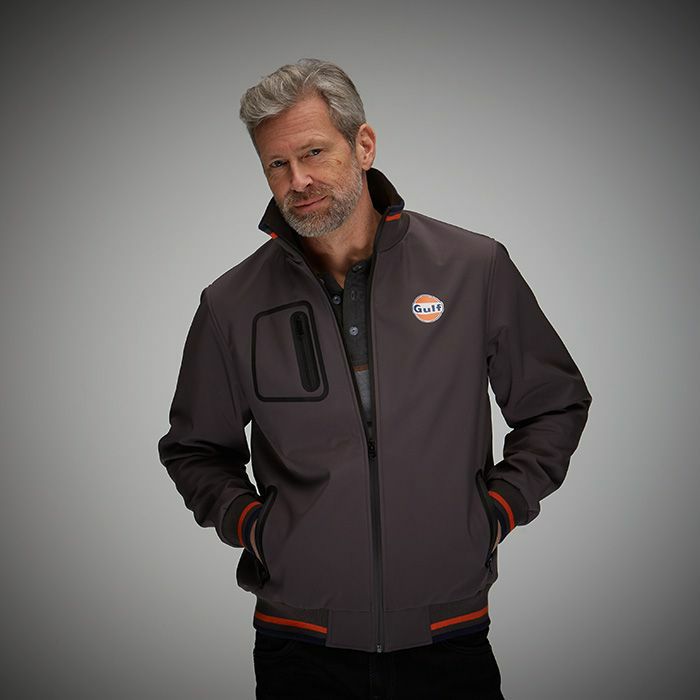 GULF｜ガルフ ソフトシェル ジャケット｜アウター｜アントラシート｜モデル着用