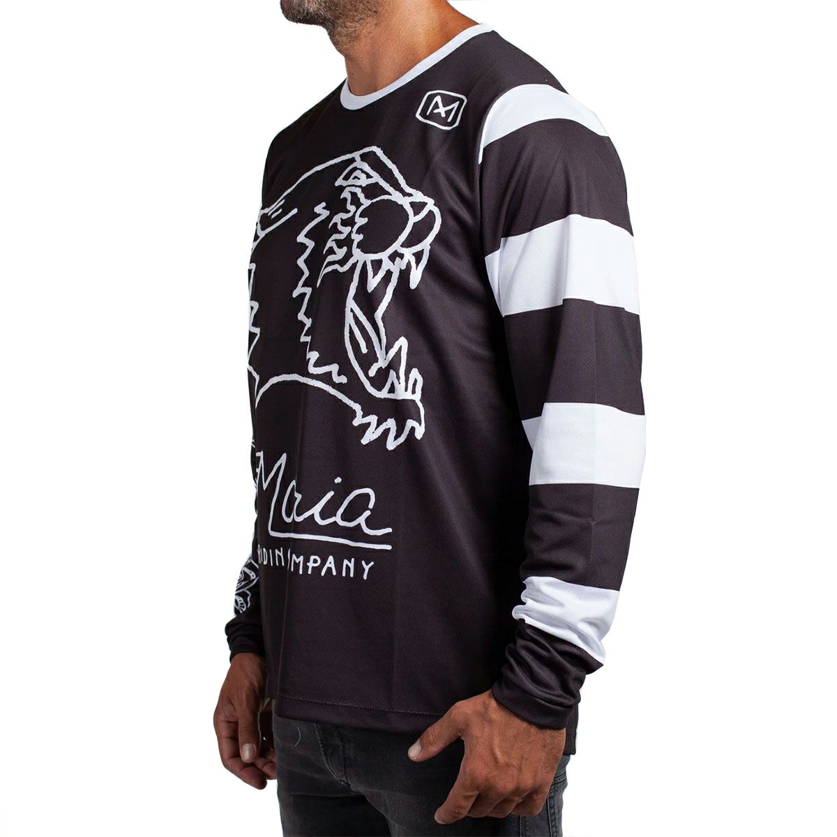 Maria Riding Company｜ワイルド キャット マリア オフロード レーシング ジャージ｜MXジャージ｜ブラック×ホワイト｜モデル着用