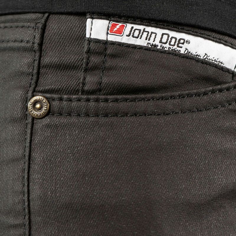 John Doe｜ベティ ジェギンス ウーマン｜デニム｜ブラック｜モデル着用