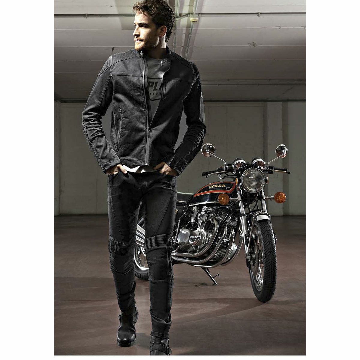 Replay｜ジャケット ONE｜ファブリック｜ブラック｜モデル着用