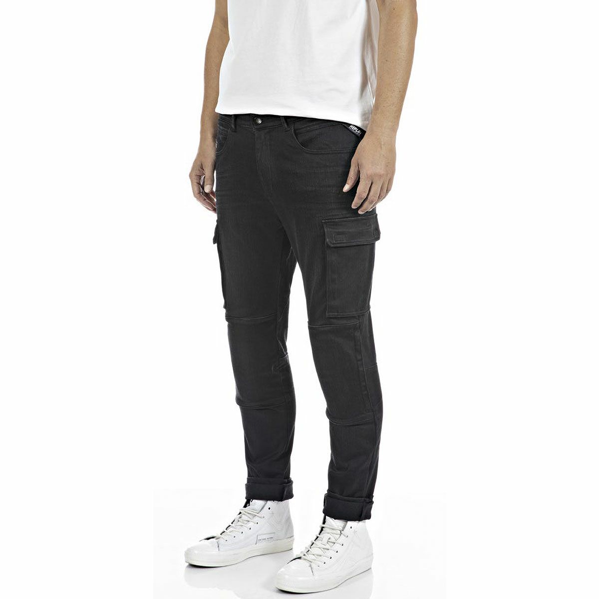 Replay｜シフト ジーンズ｜デニム｜ブラック｜モデル着用