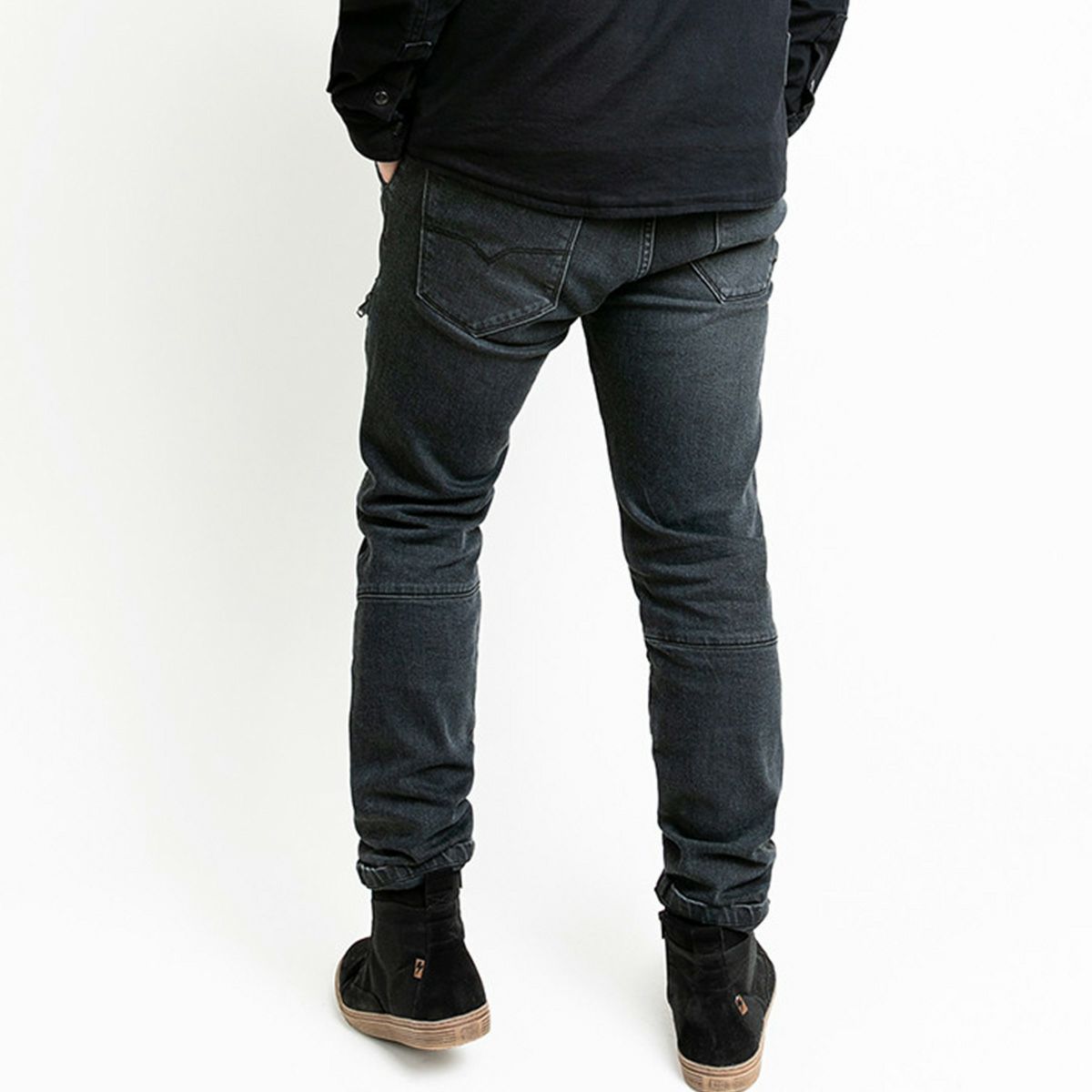 John Doe｜トロフィー モノ XTM ジーンズ｜デニム｜グレー｜モデル着用