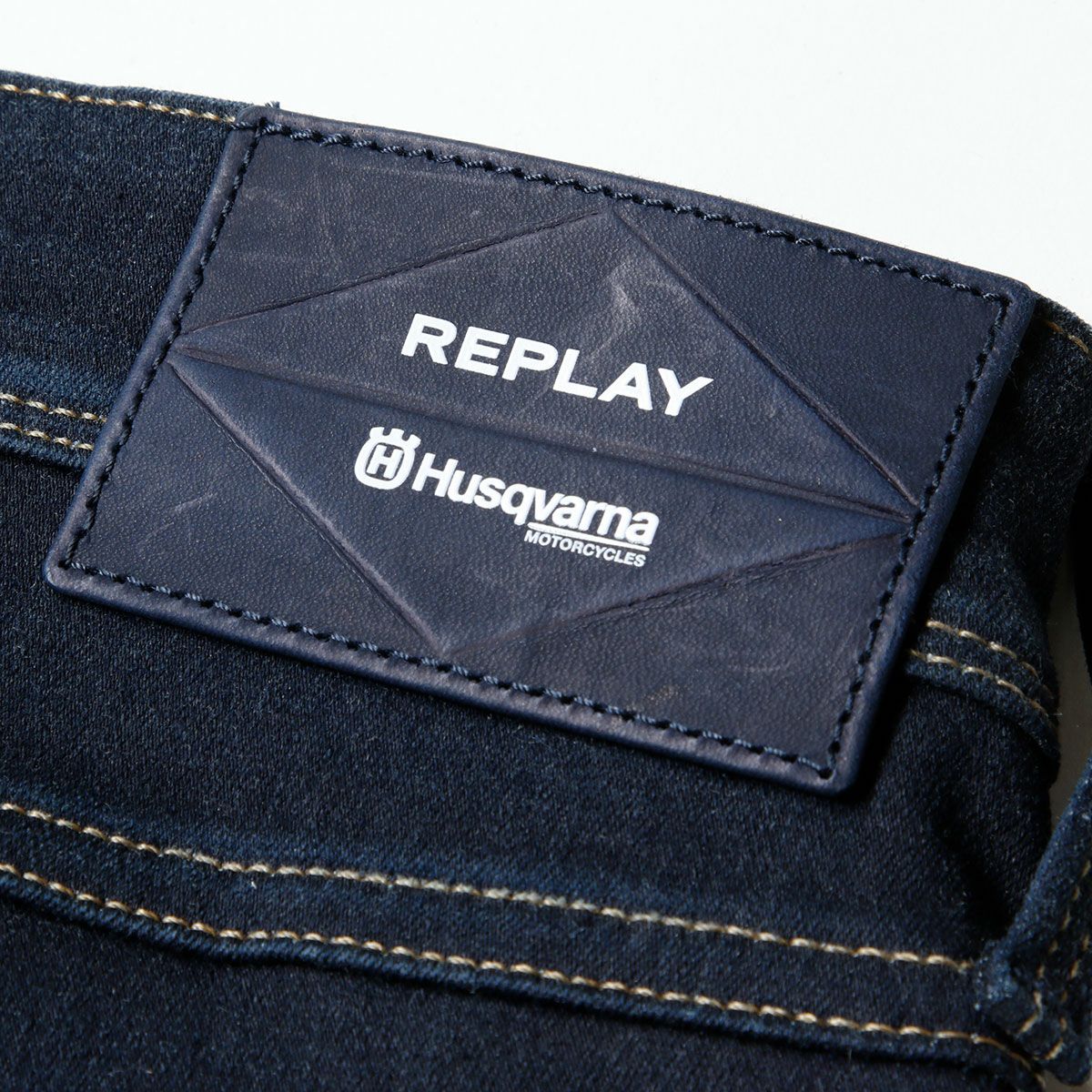 Replay｜CHAIN スリムフィットジーンズ REPLAY FOR HUSQVARNA｜デニム｜ダークブルー