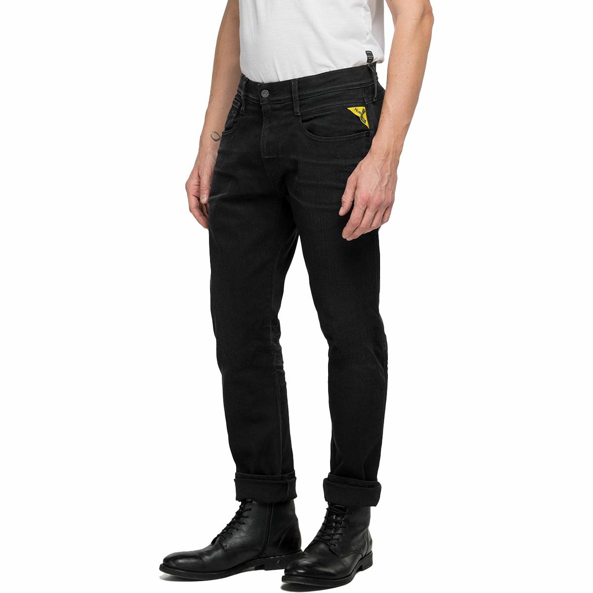 Replay｜CHAIN スリムフィットジーンズ REPLAY FOR HUSQVARNA｜デニム｜ブラック｜モデル着用