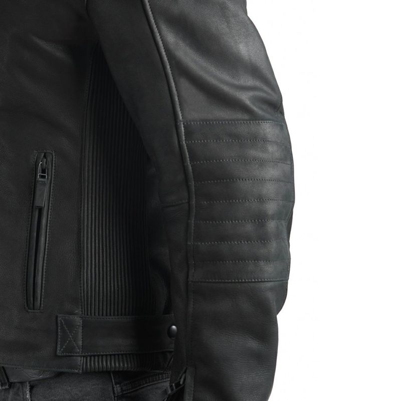 PANDO MOTO｜タタミ LT01｜レザー｜ブラック｜モデル着用