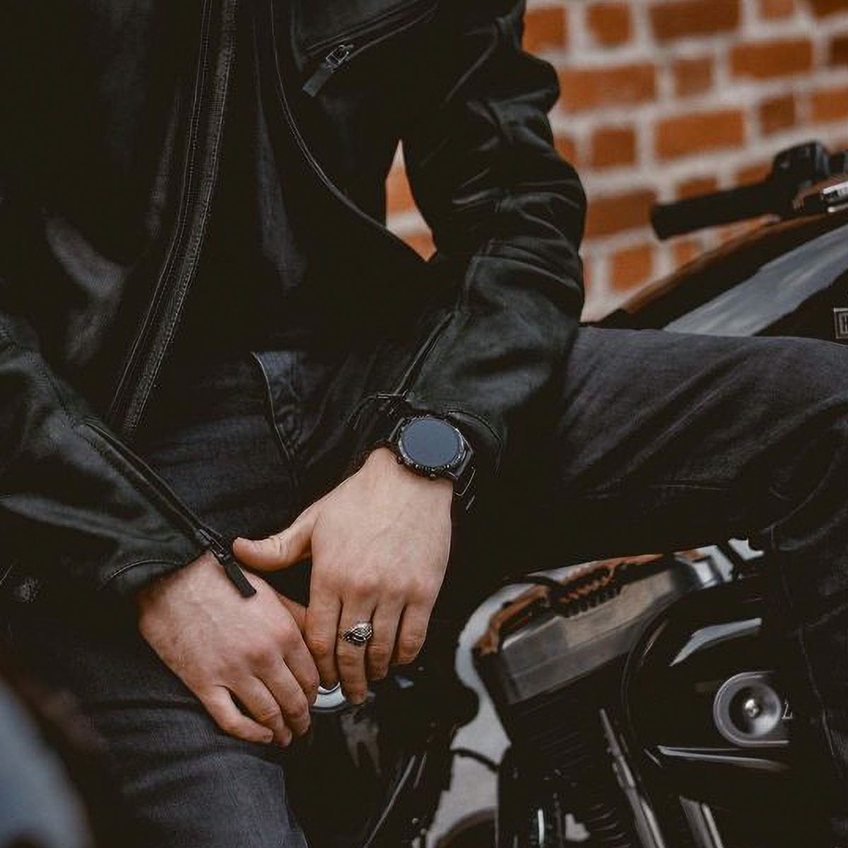 PANDO MOTO｜タタミ LT01｜レザー｜ブラック｜モデル着用