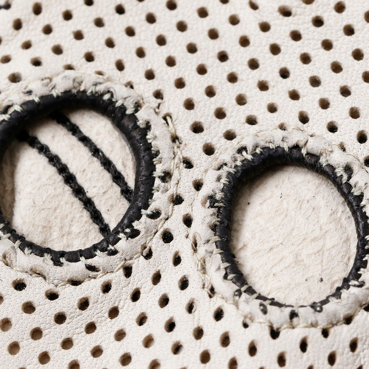 Motorimoda｜ナポリドライブ パンチングレザー｜ハーフ｜ベージュ