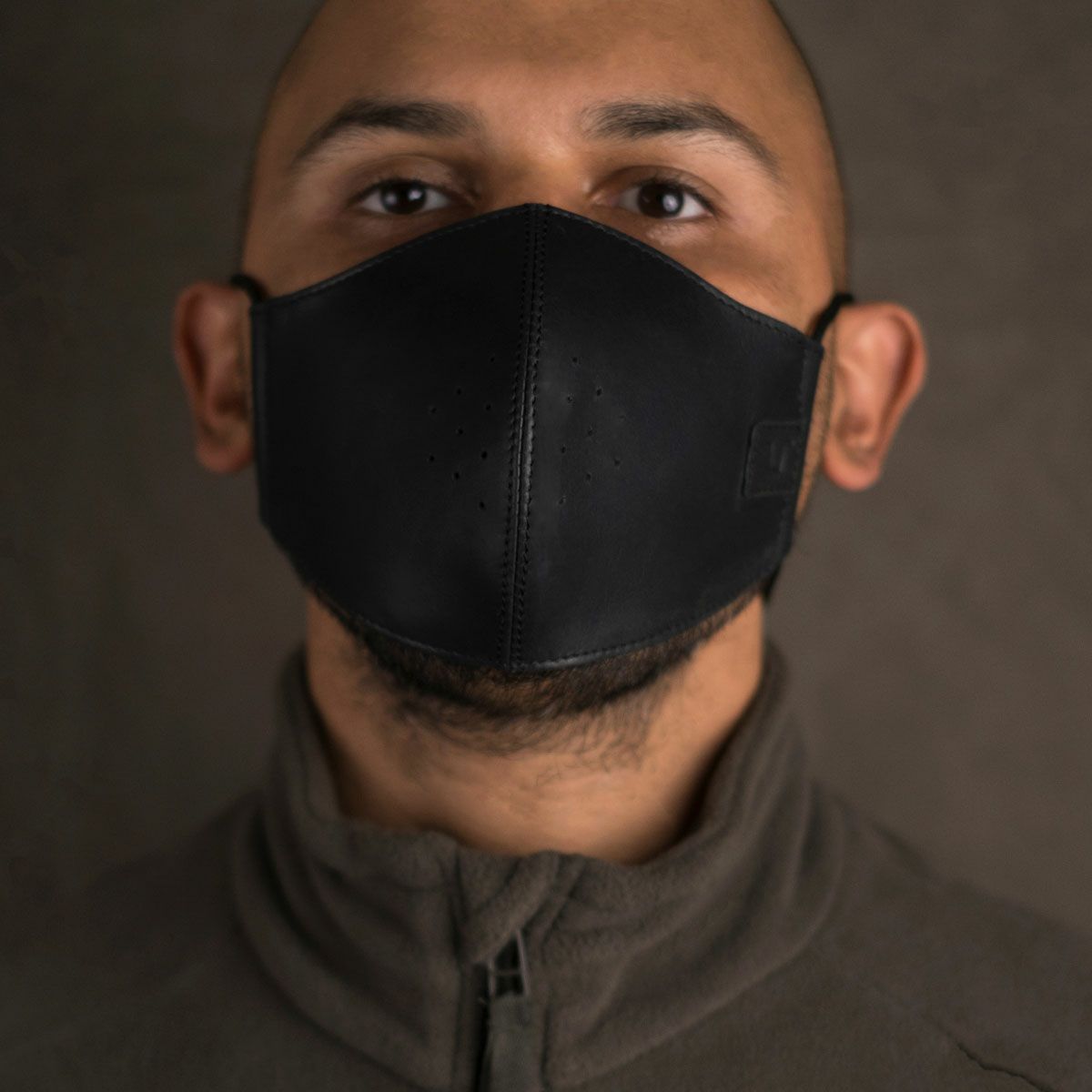 Trip Machine｜フェイス マスク｜ブラック｜モデル着用