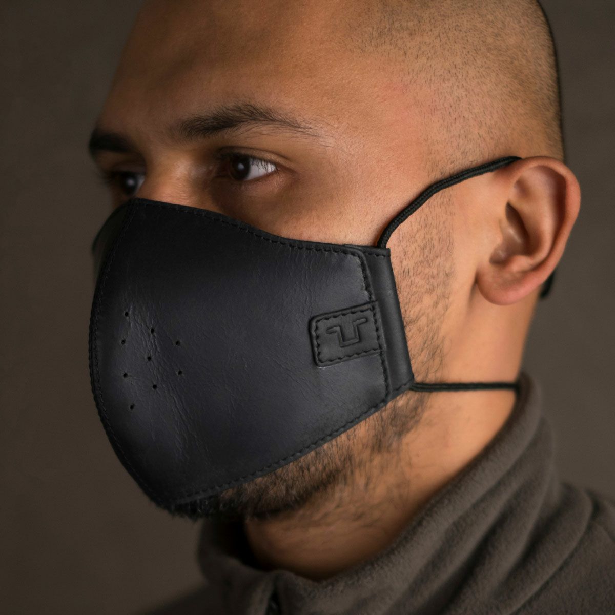 Trip Machine｜フェイス マスク｜ブラック｜モデル着用