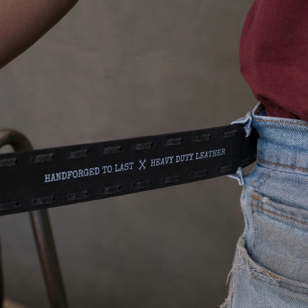 Trip Machine｜ブロンコ ベルト｜クラシックブラック｜モデル着用