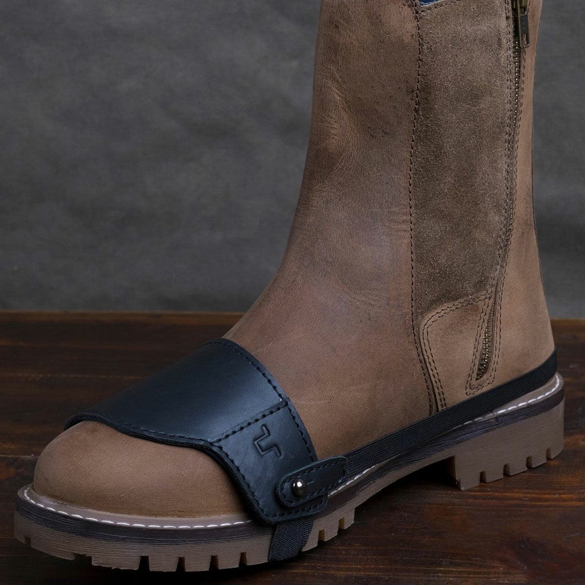 Trip Machine｜シュー プロテクター スリッポン｜シュープロテクター｜ブラックTrip Machine｜シュー プロテクター スリッポン｜シュープロテクター｜ブラック❘着用イメージ