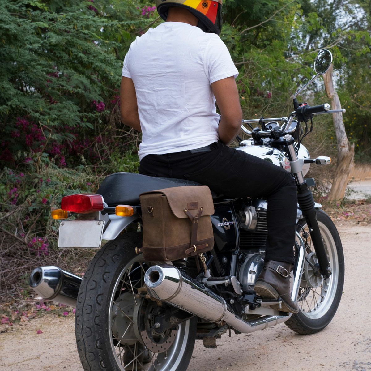 Trip Machine｜メッセンジャー バッグ｜サイドバッグ｜タバコブラウン｜使用イメージ