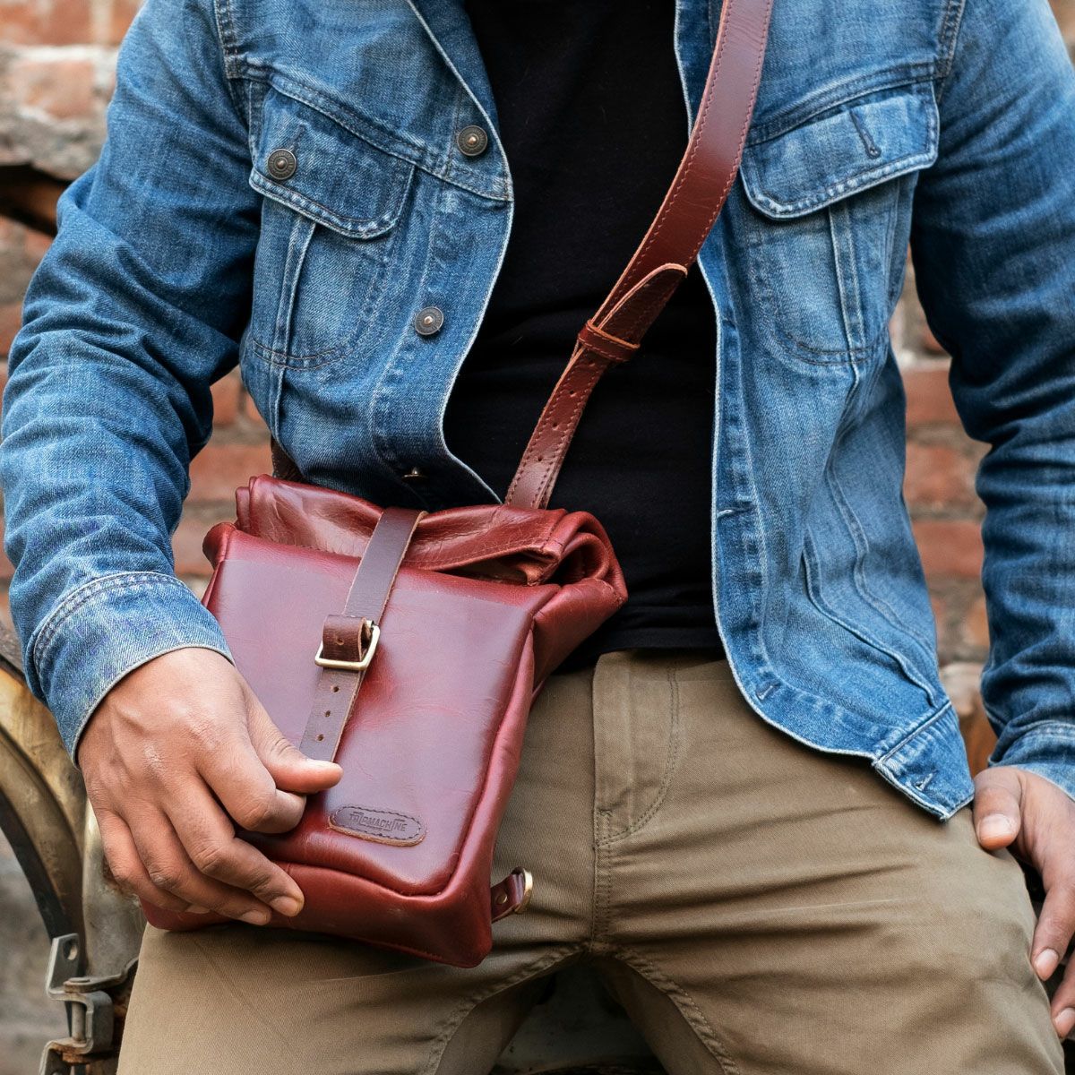 Trip Machine｜ミニ パニア｜ショルダー｜チェリーレッド｜使用イメージ