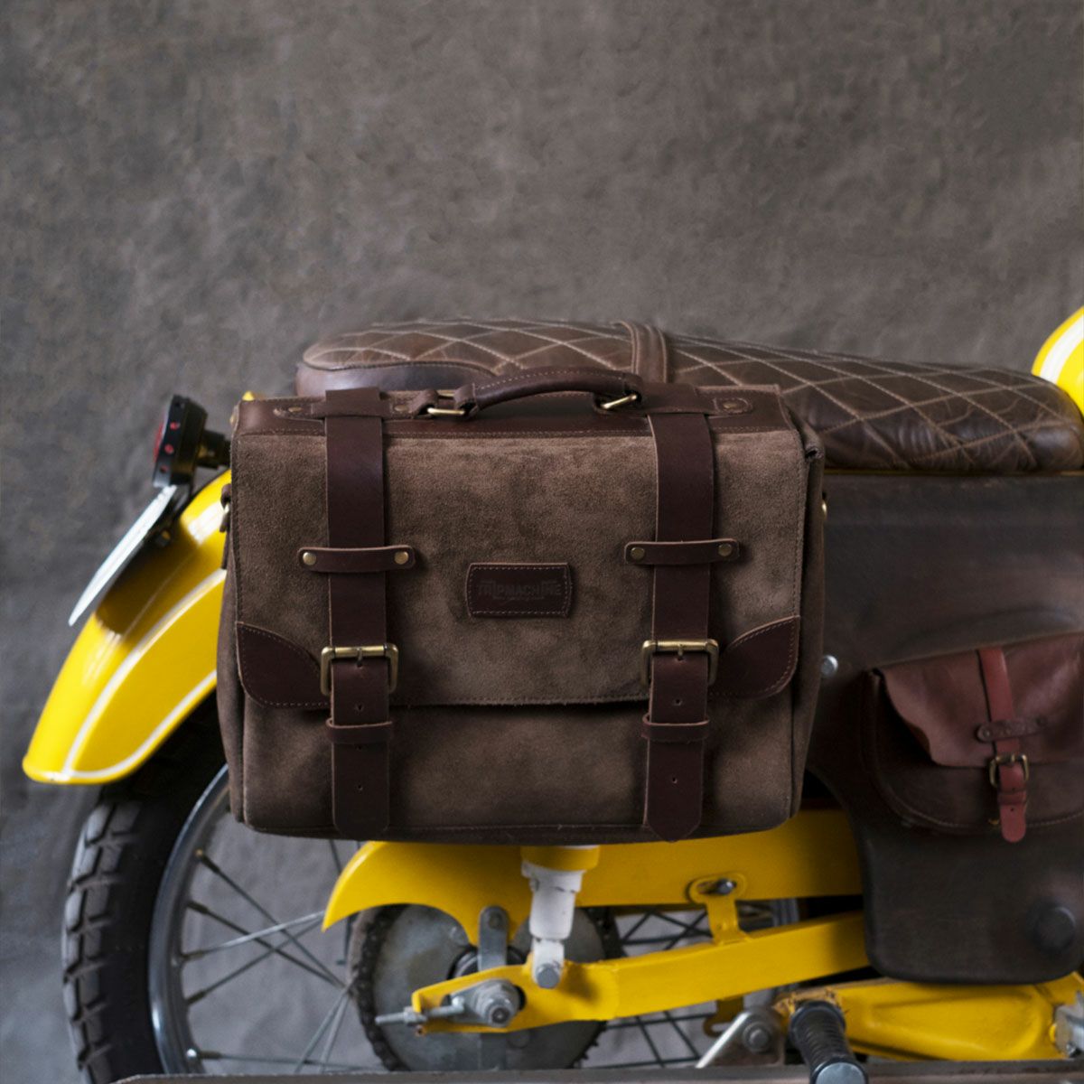 Trip Machine｜ウォーリアー サドルバッグ 2.0｜サイドバッグ｜タバコブラウン｜使用イメージ