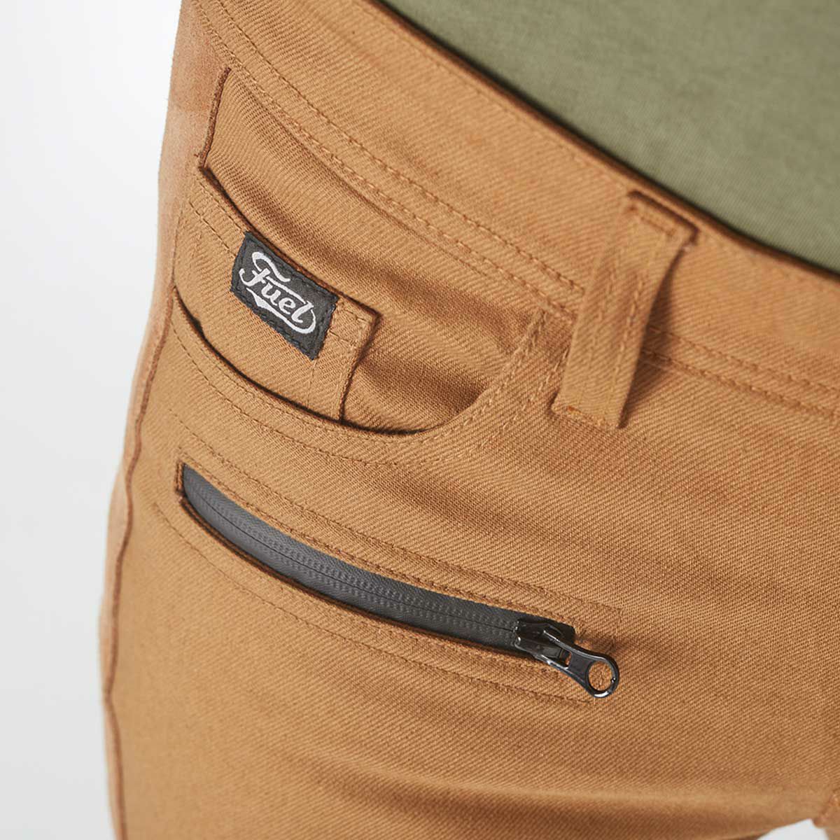 Fuel Motorcycles｜サージェント 2 サハラ パンツ｜その他パンツ｜ベージュ｜着用