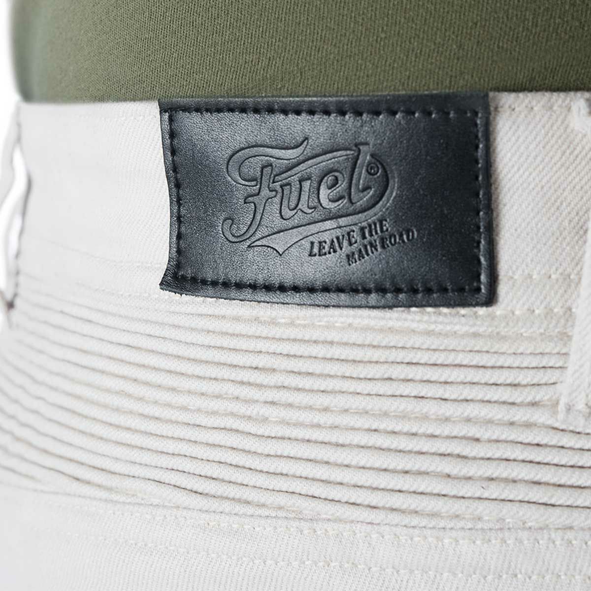 Fuel Motorcycles｜サージェント 2 コロニアル パンツ｜その他パンツ｜ホワイト｜着用