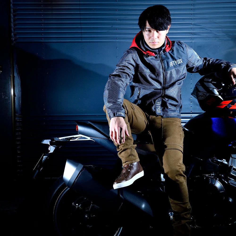 56design｜エドウィン コラボ 3D フィット カーゴ パンツ｜チノ・カーゴ｜カーキ｜モデル着用