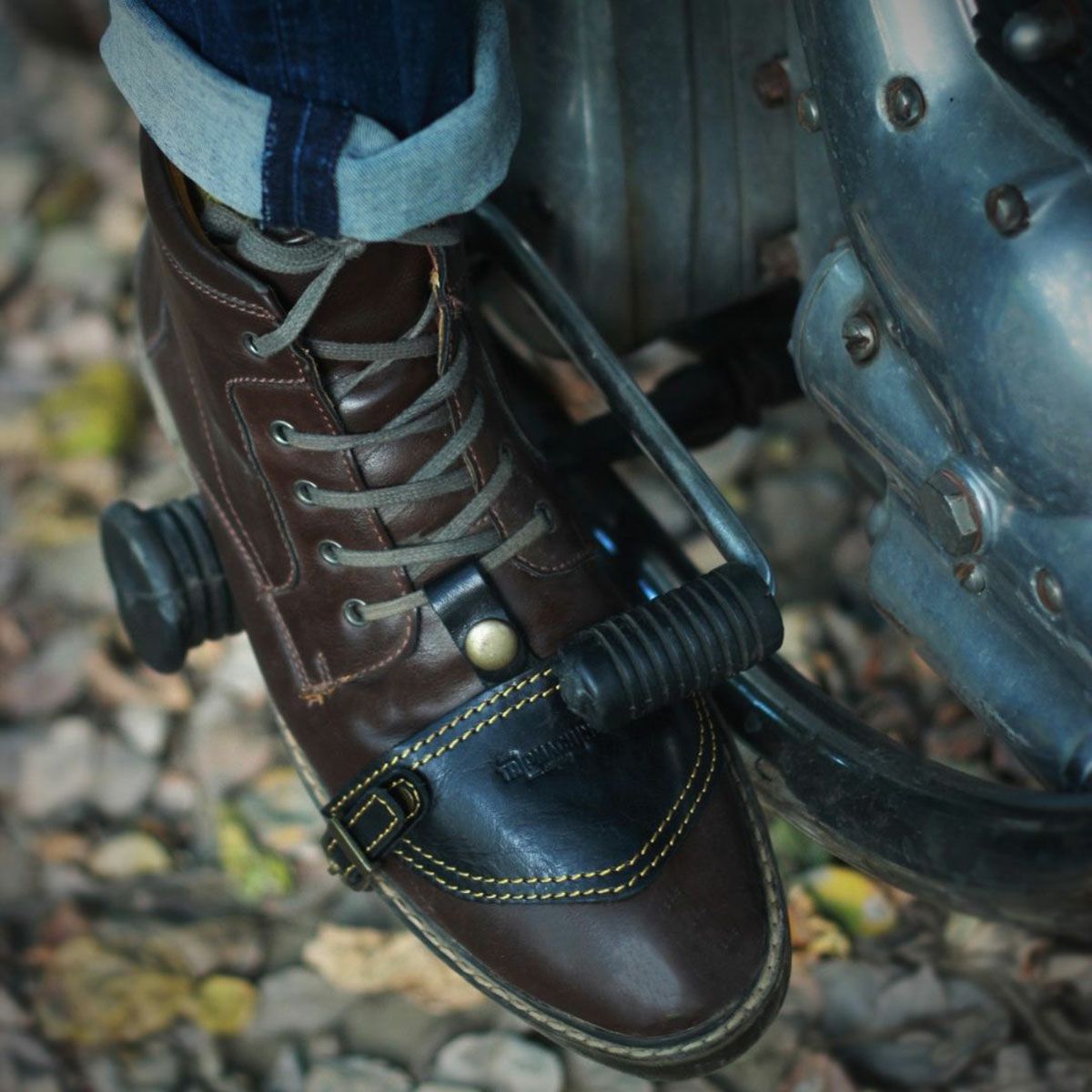 Trip Machine｜シュー プロテクター クラシック （右足用）｜シュープロテクター｜ブラック｜モデル着用